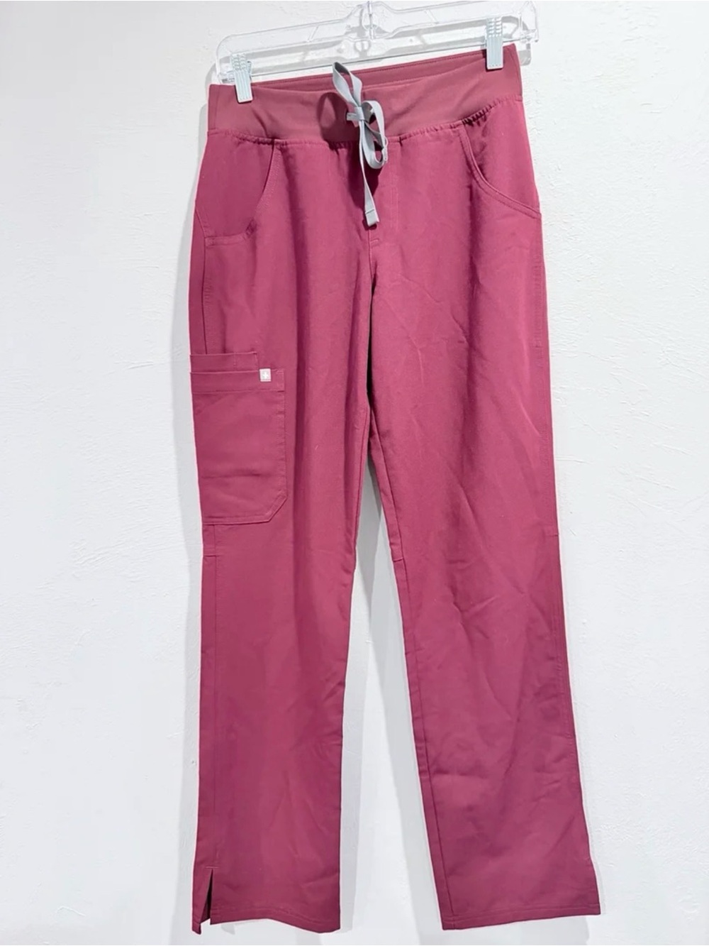 FIGS Kade Straight-Leg Scrub
Pant XS Burgundy